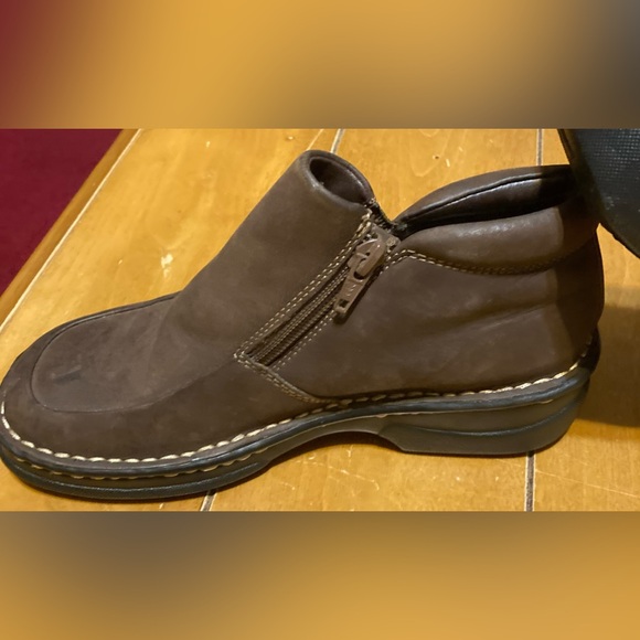 NWOT Ladies Size 5 1/2 DrScholl’s Cloud Brown Leather PullOn Boots With Zippers - Picture 14 of 16